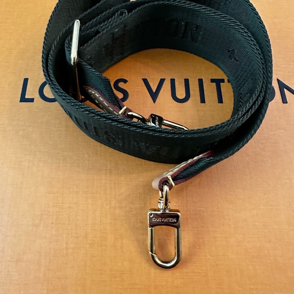 Louis Vuitton Multi Pochette Strap in Khaki (Olive Green) - Picture 1 of 5
